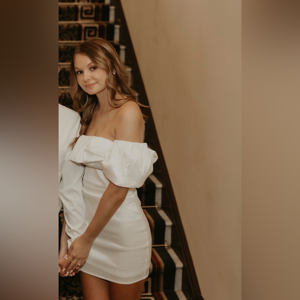White fitted mini dress x-small